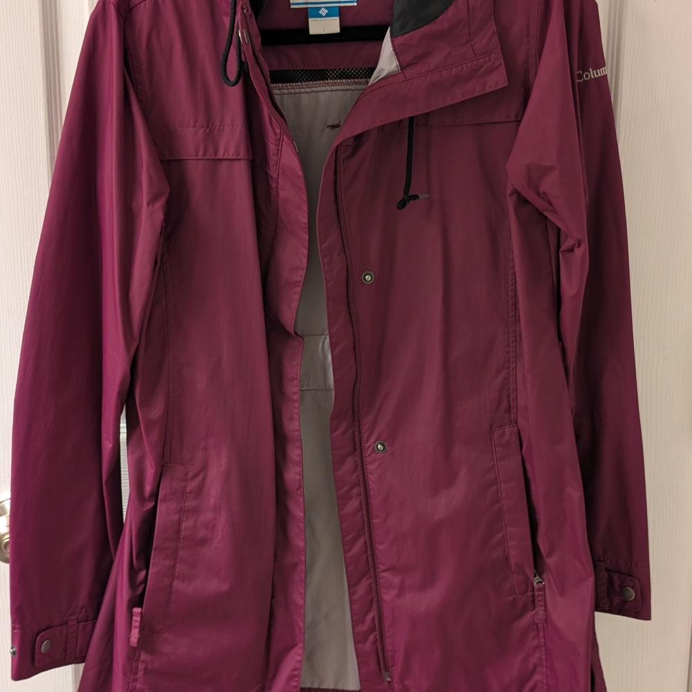 Columbia Women's Maroon Rain Coat